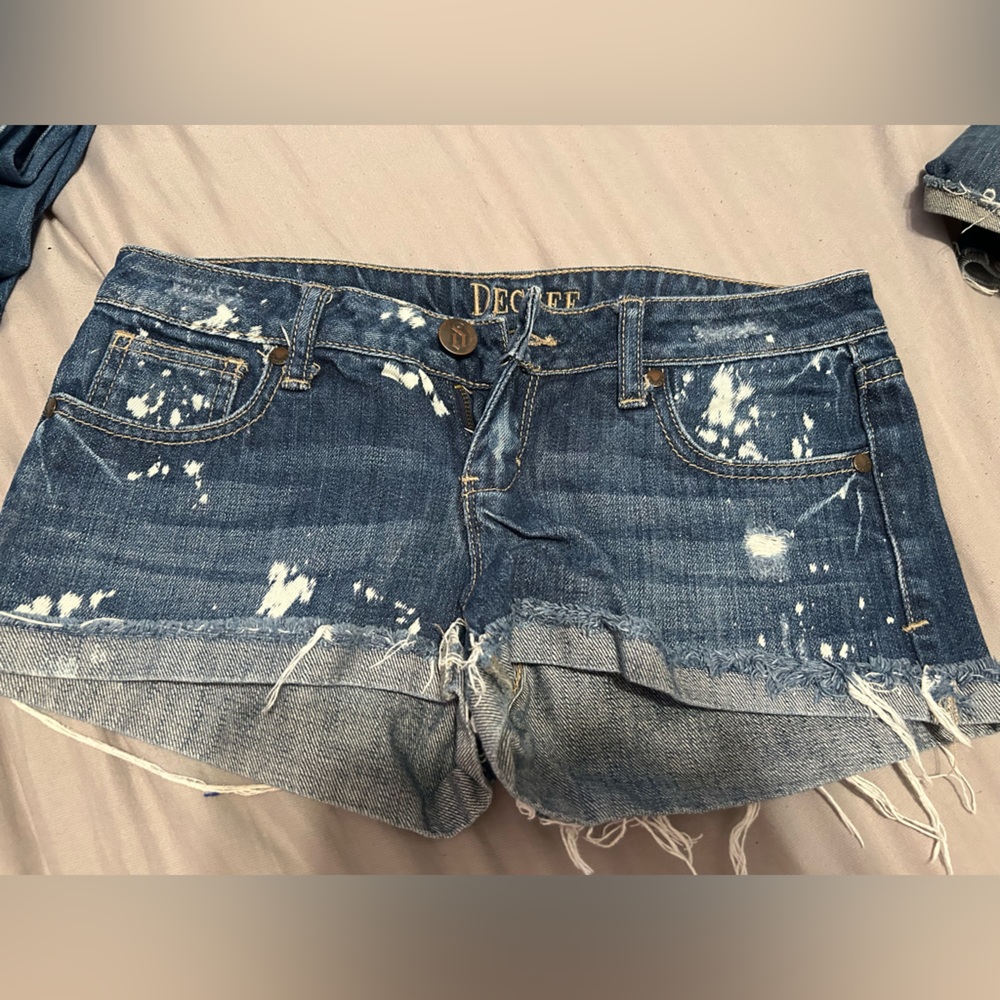 Decree Shorts